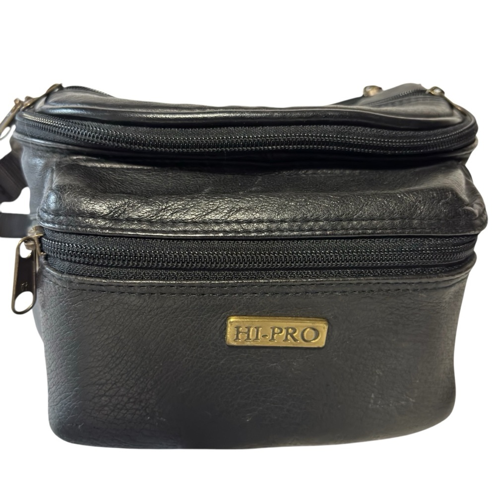 Hi-Pro camera bag adjustable shoulder bag or belt bag Nice  2 compartments